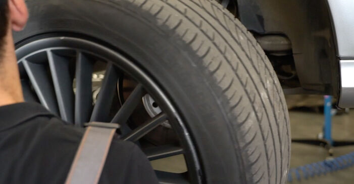 Changing Brake Discs on MERCEDES-BENZ E-Class Saloon (W212) E 350 CDI 3.0 (212.025) 2012 by yourself