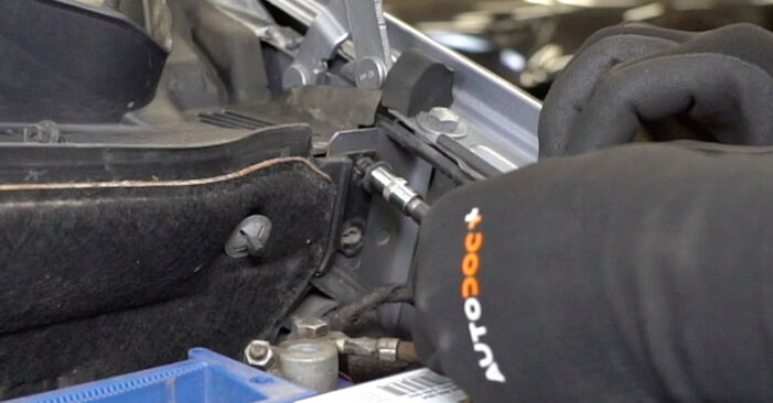 Wie kompliziert ist es, selbst zu reparieren: Stoßdämpfer am Opel Corsa C Utility 1.8 2009 ersetzen – Laden Sie sich illustrierte Wegleitungen herunter