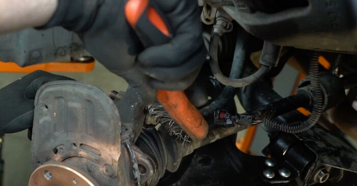 Changing Wheel Bearing on OPEL COMBO Tour 1.7 DTI 16V 2004 by yourself