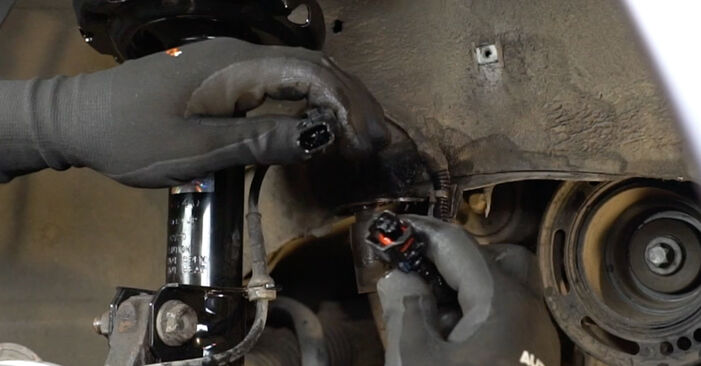 Wie schmierig ist es, selber zu reparieren: Radlager beim Opel Combo C 1.6 CNG 16V 2007 wechseln – Downloaden Sie sich Bildanleitungen