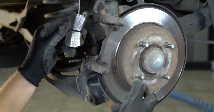 FORD FIESTA 1.4 TDCi Brake Pads replacement: online guides and video tutorials