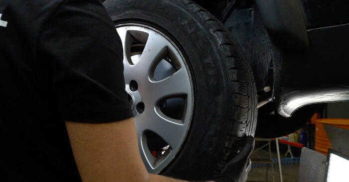 Vanskelighetsgrad: Bytte av Bremsecaliper på VW Tiguan 5N 2.0 TDI 2013 – last ned illustrert veiledning