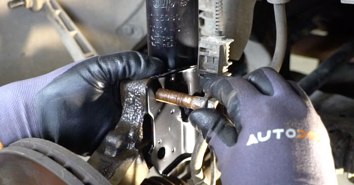 Changing of Shock Absorber on Zafira C P12 2011 won't be an issue if you follow this illustrated step-by-step guide