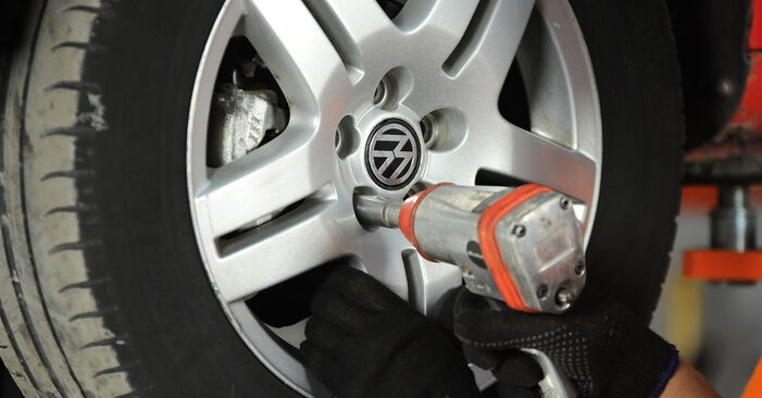 Hoe SEAT Toledo IV Hatchback (KG3) 1.6 TDI 2013 Veerpootlager vervangen – stapsgewijze handleidingen en videogidsen