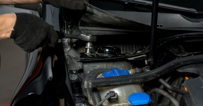 Jak zdjąć i wymienić Poduszka amortyzatora VW Passat B7 Alltrack 1.8 TSI 2013 - łatwe w użyciu instrukcje online
