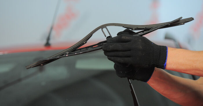 Changing Wiper Blades on FORD TRANSIT Box (72E, 71E) 1.5 1968 by yourself