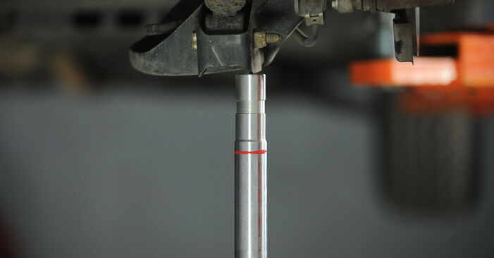 Cómo quitar Copelas Del Amortiguador en un VW SPACEFOX 1.6 2010 - instrucciones online fáciles de seguir