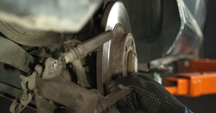 Substituindo Rolamento da Roda em Peugeot 407 Coupe 2015 2.7 HDi por si mesmo