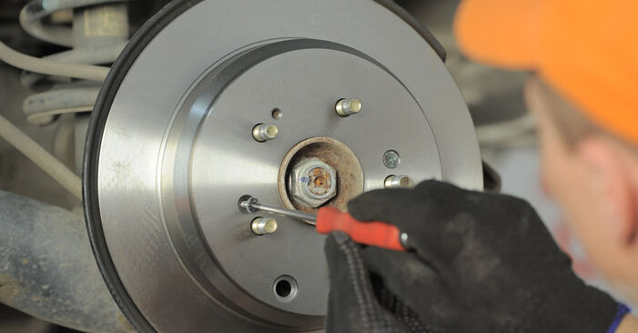 Cómo reemplazar Discos de Freno en un HONDA CR-V III (RE) 2011: descargue manuales en PDF e instrucciones en video