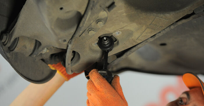 Changing of Anti Roll Bar Links on Audi A4 B7 2007 won't be an issue if you follow this illustrated step-by-step guide