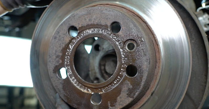 Wie problematisch ist es, selber zu reparieren: Radlager beim SEAT Alhambra 7M 1.9 TDI 2002 auswechseln – Downloaden Sie sich bebilderte Tutorials