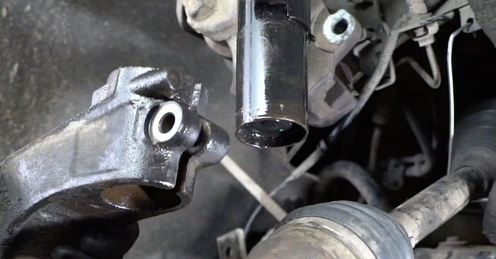 Wie schmierig ist es, selber zu reparieren: Radlager beim Volvo S60 2 D4 2016 wechseln – Downloaden Sie sich Bildanleitungen