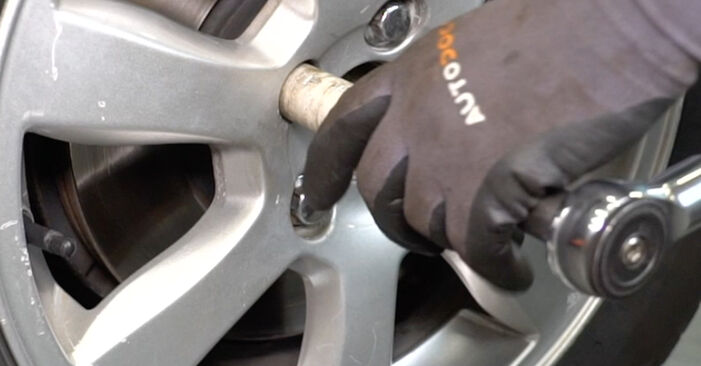 Schimbare Rulment roata Volvo XC70 Break 2.4 D / D4 AWD 2009: manualele de atelier gratuite