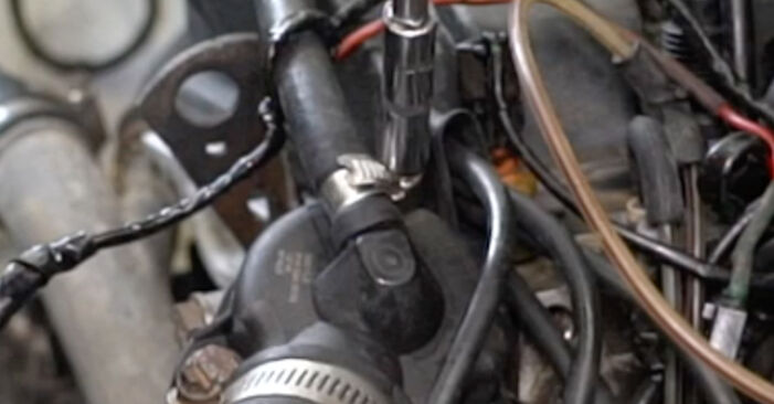 Mercedes W126 280 SE, SEL (126.022, 126.023) 1981 Thermostat wechseln: Gratis Reparaturanleitungen