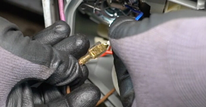 MERCEDES-BENZ Saloon (W124) 230 E 2.3 (124.023) Hauptscheinwerfer Glühlampe austauschen: Unentgeltliche Reparatur-Tutorials