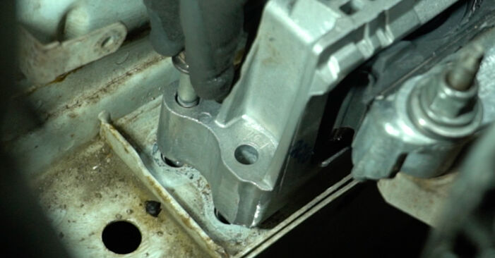 FORD TRANSIT 2013 Окачване на двигателя стъпка по стъпка наръчник за смяна