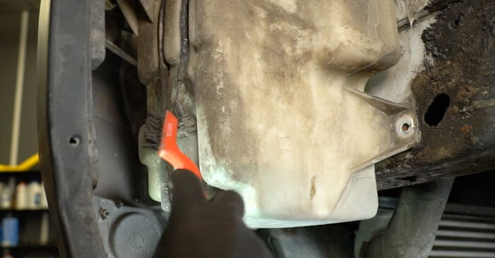 Cambio Bomba de Limpiaparabrisas en Ford Transit Tourneo MK6 2014 no será un problema si sigue esta guía ilustrada paso a paso