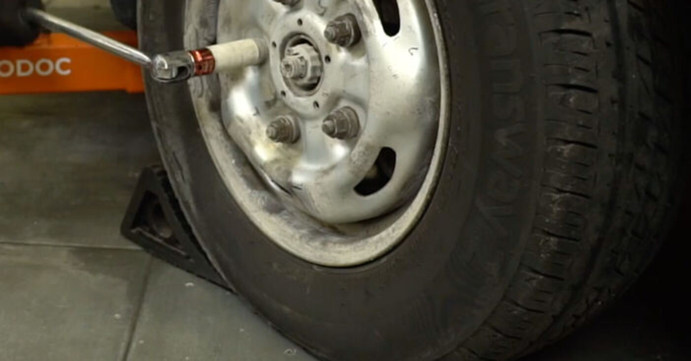 How to change front lower arm on Ford Transit Mk7 van – replacement guide