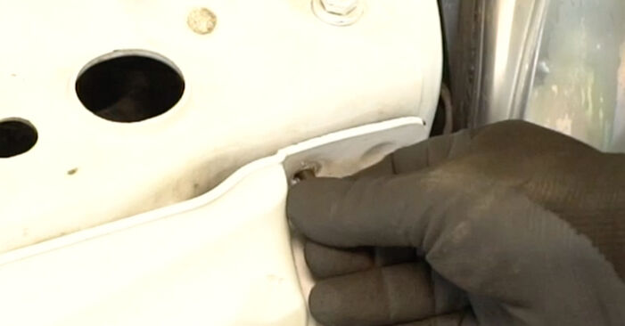 Wie problematisch ist es, selber zu reparieren: Kühler beim Ford Transit Mk7 Kastenwagen 2.2 TDCi 2012 auswechseln – Downloaden Sie sich bebilderte Tutorials