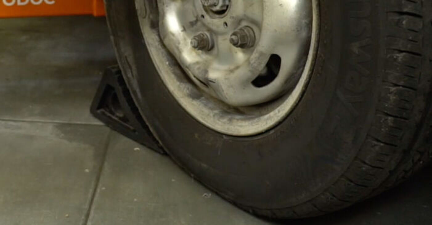 How to change front lower arm on FORD Transit Mk6 Caja / Chasis (V347 ...