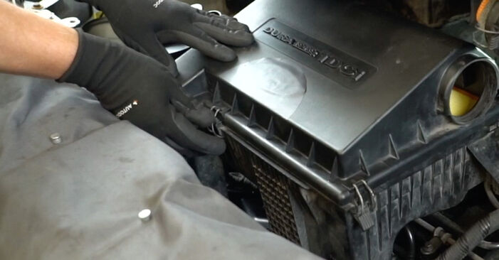 Cik ilgu laiku aizņem nomaiņa: Ford Mondeo Mk3 Sedan 2000 Kvēlsvece - informatīva PDF rokasgrāmata