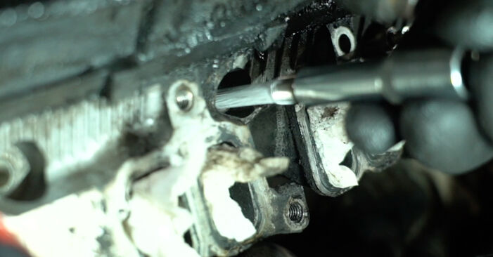 Wie problematisch ist es, selber zu reparieren: Glühkerzen beim Ford Transit Tourneo MK6 2.2 TDCi 2012 auswechseln – Downloaden Sie sich bebilderte Tutorials