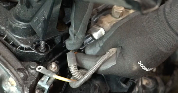 Trinn-for-trinn anbefalinger for hvordan du kan bytte Ford Mondeo Mk3 2005 2.2 TDCi Glødeplugger selv