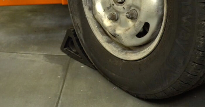 Cambiar Pastillas De Freno Ford Transit Tourneo MK6 2.2 TDCi 2007 - manuales paso a paso y guías en video