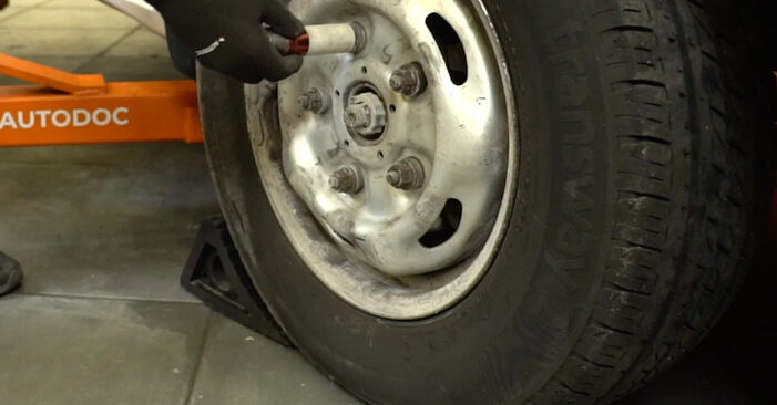 Cambiar Pastillas De Freno Ford Transit Tourneo MK6 2.2 2008: manuales de taller gratuitos