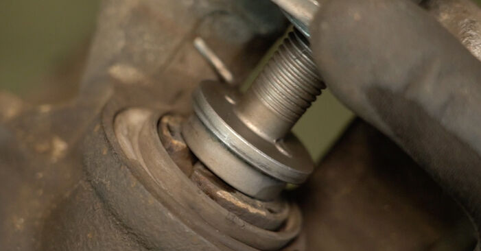Cambiar Sensor de Desgaste de Pastillas de Frenos Ford Transit Mk6 Furgoneta 2.2 TDCi 2007 - manuales paso a paso y guías en video