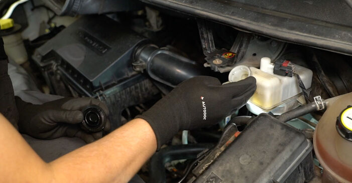 Cómo cambiar Sensor de Desgaste de Pastillas de Frenos Ford Transit Mk6 Bus 2006 - Manuales en PDF y en video gratuitos