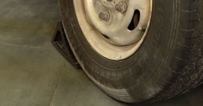Cambiar Sensor de Desgaste de Pastillas de Frenos Ford Transit Mk6 Bus 2.2 TDCi 2007 - manuales paso a paso y guías en video