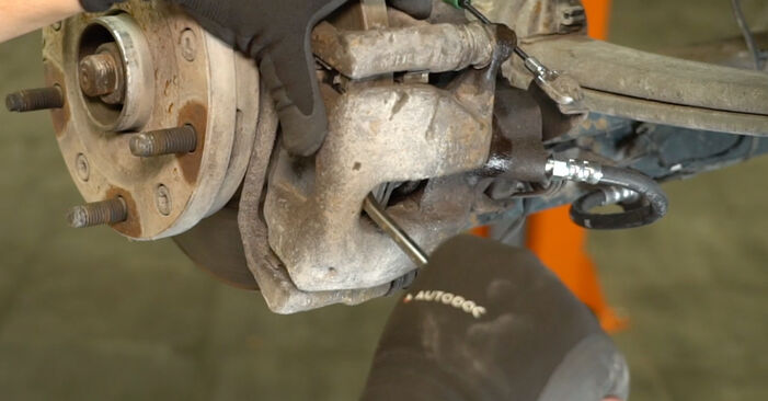 Cómo cambiar Sensor de Desgaste de Pastillas de Frenos Ford Transit Mk6 Bus 2.2 TDCi 2012 - descargue la guía ilustrada