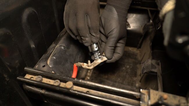 FORD S-MAX 2013 Batterij stap voor stap instructies voor vervanging