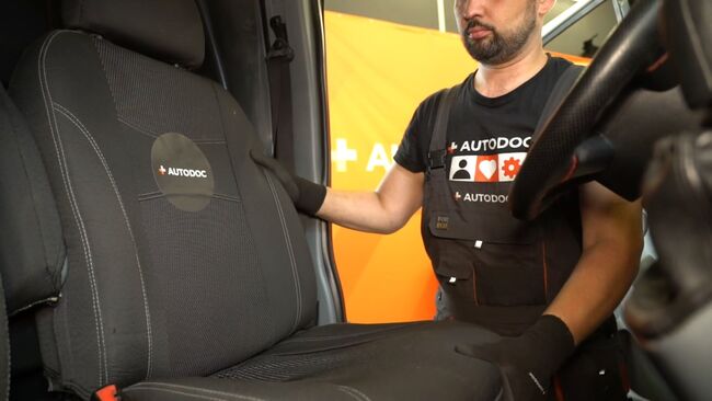 Svépomocná výměna FORD TRANSIT Baterie - online tutoriál