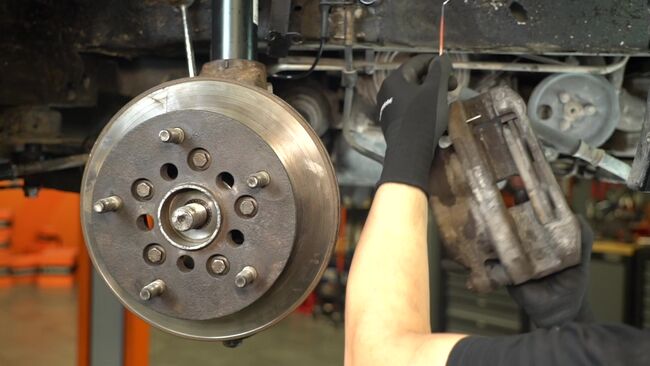 Come cambiare Testine braccio oscillante su FORD TRANSIT Autobus (FD_ _, FB_ _, FS_ _, FZ_ _, FC_ _) 2005 - suggerimenti e consigli