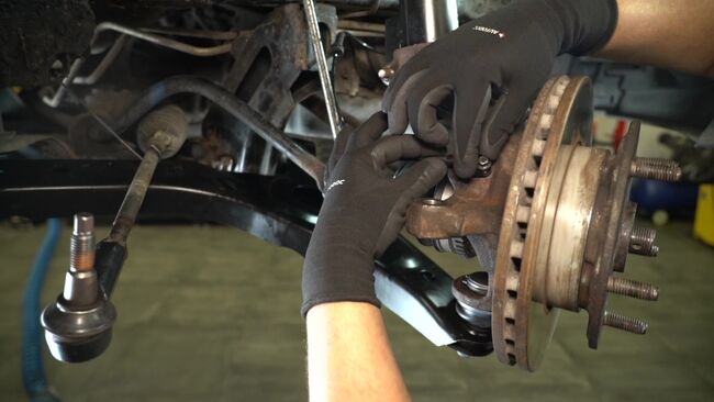 Montaggio Testina Braccio Oscillante su FORD TRANSIT Autobus (FD_ _, FB_ _, FS_ _, FZ_ _, FC_ _) 2.4 DI 2003 da solo