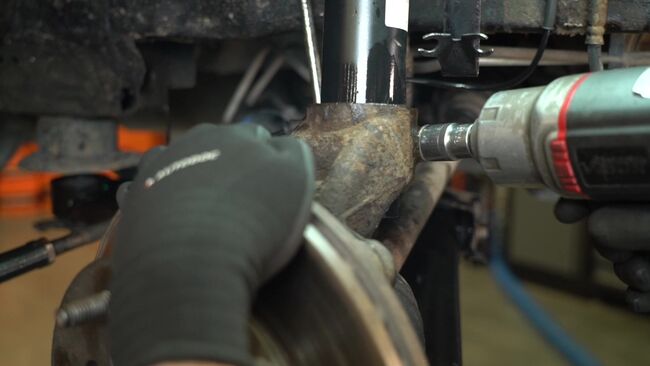 Zamenjajte Zglob Vilice na FORD TRANSIT sami