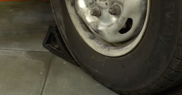 Wymiana Sworzeń Wahacza Ford Transit Custom Van 2.2 TDCi 2012 - darmowe instrukcje PDF i wideo