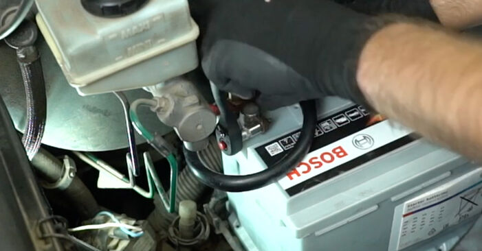 Hvor lang tid tager en udskiftning: Starterbatteri på RENAULT TRUCKS MASCOTT - informativ PDF-manual