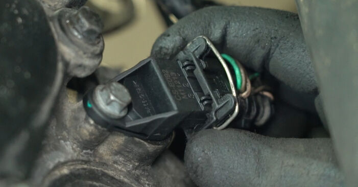 MEGANE II Estate (KM0/1_) 1.5 dCi (KM02, KM13) 2004 Camshaft Sensor DIY replacement workshop manual