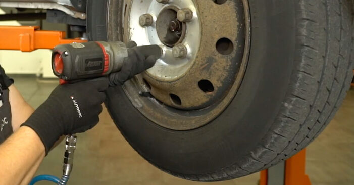 Sostituzione Molla Ammortizzatore Nissan Interstar Van dCi 100 2004: manuali dell'autofficina