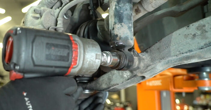 Dove si trova Molla Ammortizzatore su Renault Master 2 Camion pianale 2.5 dCi 2006 non sarà un problema se segui questa guida illustrata passo-passo