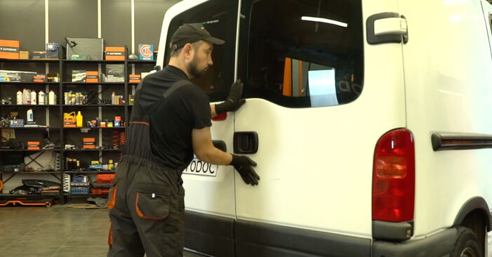 Diagrama Piloto Trasero Renault Master 2 Furgón 1.9 dCi 80 2010 - consejos y trucos