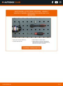 Cómo cambiar Luz de Freno Adicional Renault Master 2 Furgón
