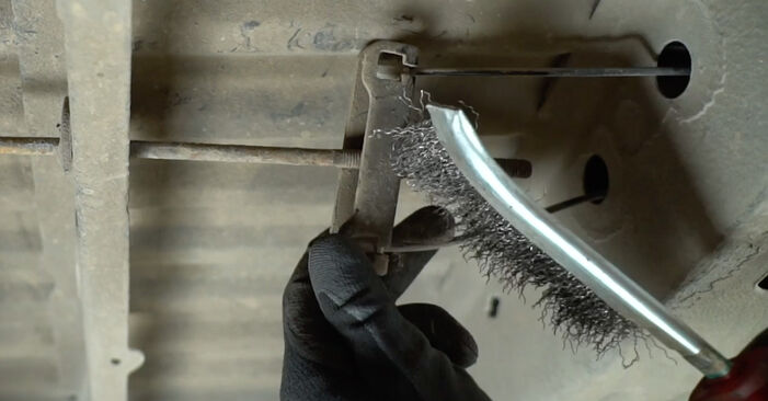 Wie man Handbremsseil beim NISSAN INTERSTAR Bus (X70) 2007 auswechselt – Downloaden Sie sich PDF-Tutorials und Videoanleitungen herunter