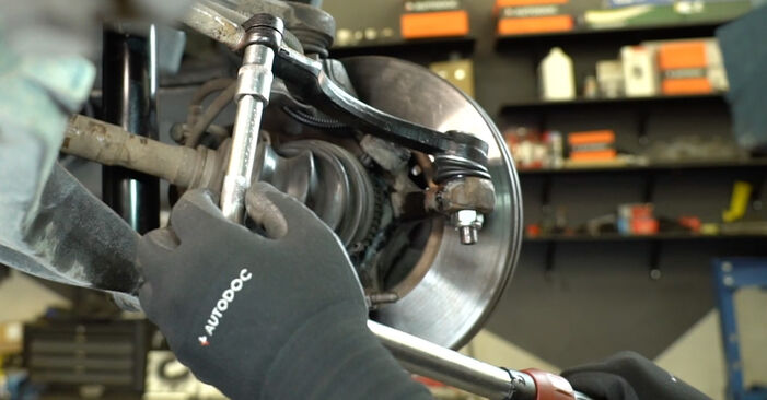 Nissan Interstar Van 2015 2.5 dCi 100 Vezetőkar fej csináld magad csere - javaslatok lépésről lépésre