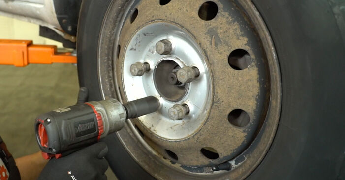 RENAULT CLIO Cerpadlo ostrikovace výměna: bezplatné návody z naší dílny