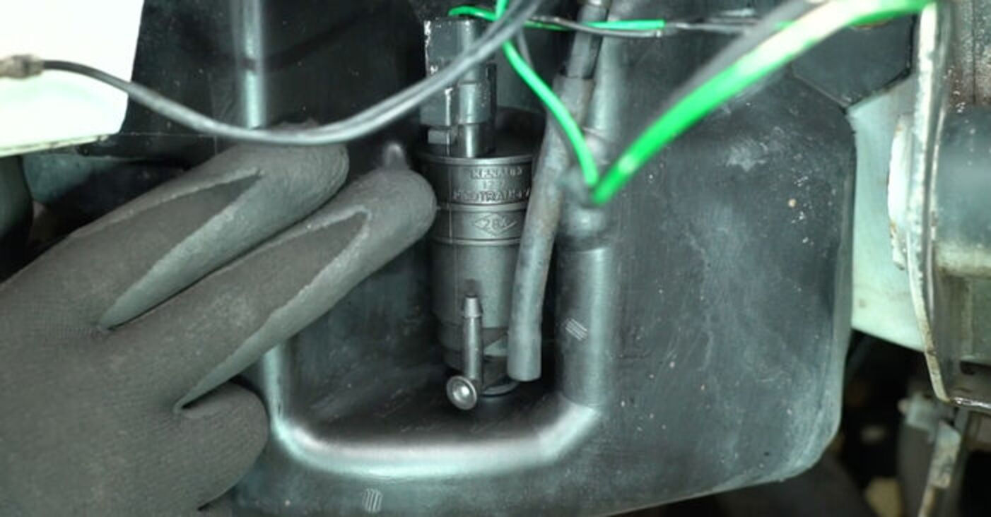 febi bilstein 24768 pompa lavavetri per impianto lavavetro parabrezza, 1 unità