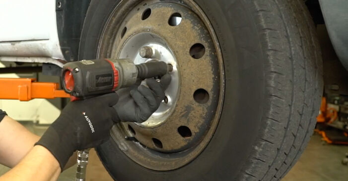 Renault Master II Bus 2.2 dCI 2000 Stiklu tīrīšanas sistēmas šķidruma sūknis nomaiņa: bezmaksas remonta rokasgrāmatas